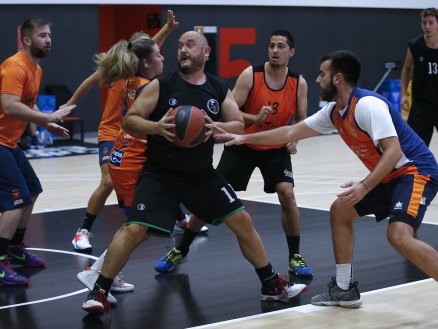 Slide-1 Summer League Alqueria