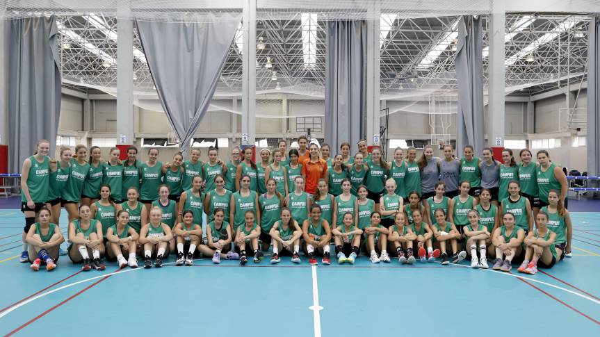 Ouviña visita a las chicas del Campus de Tecnificación Femenina