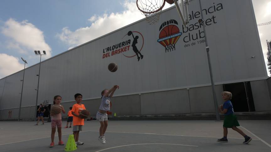 Los Campus y Escuelas de verano del Valencia Basket vuelven a triunfar