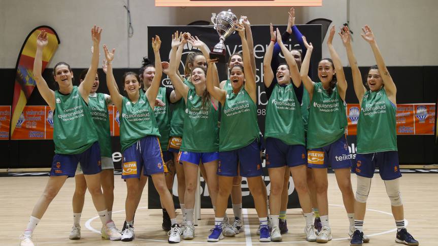 The first women's Cup already has champions 