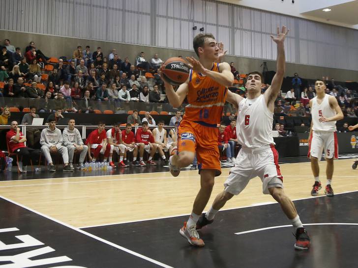 Valencia Basket starts the ANGT with a worked win (81-70)