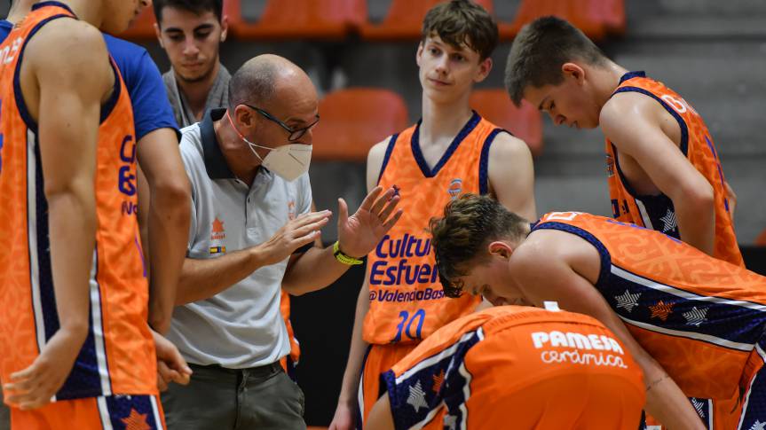 Ángel Cepeda finalitza la seua etapa a Valencia Basket