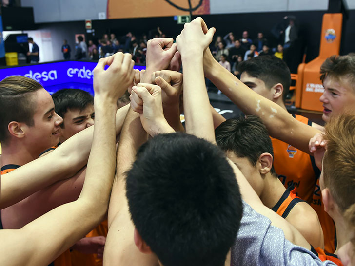 Sign up to enjoy the best basketball as a volunteer with Valencia Basket