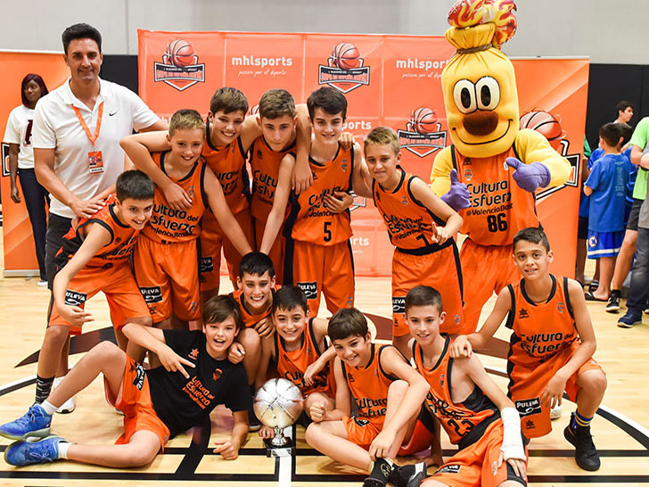 Valencia Basket takes the Boys Spanish U12 Cup and competes until the end in the Women's Cup
