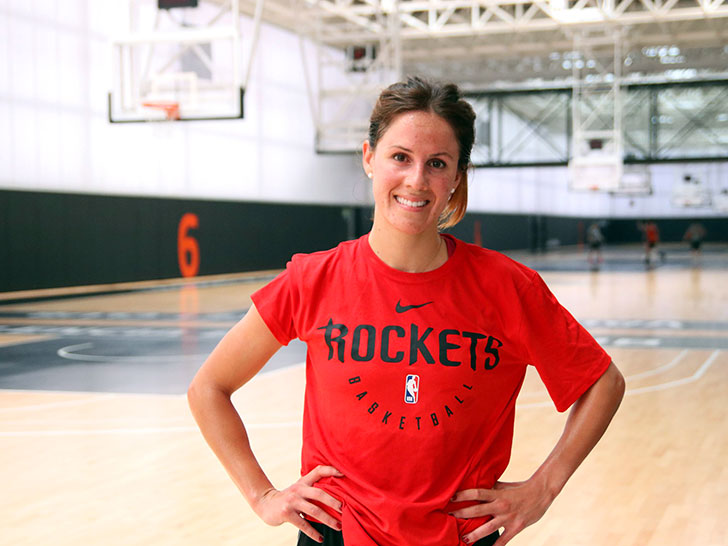 Ana Suárez prepares her post-season work at L'Alqueria del Basket