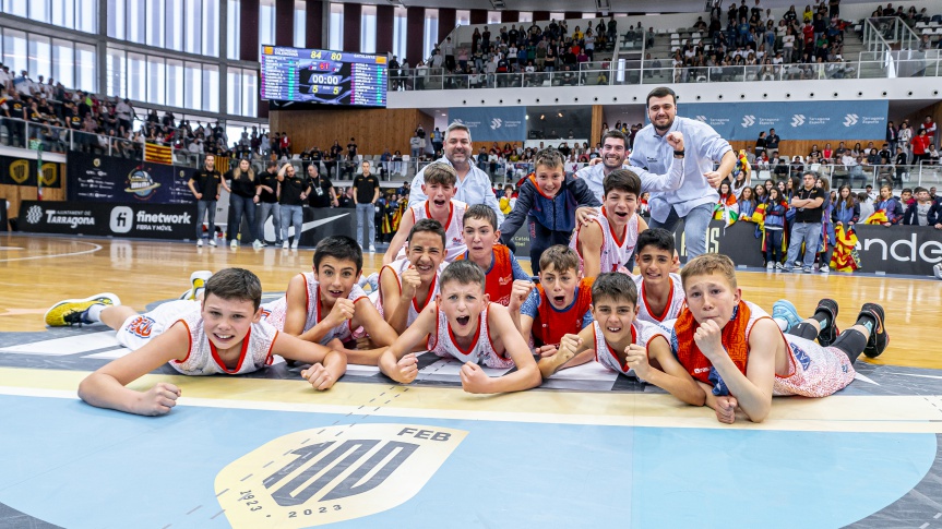 La selección valenciana masculina alevín se proclama campeona de España y la femenina se lleva el bronce