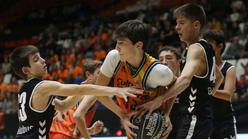 Sòlid triomf per a obrir la Fase Prèvia de la Minicopa Endesa (93-54)