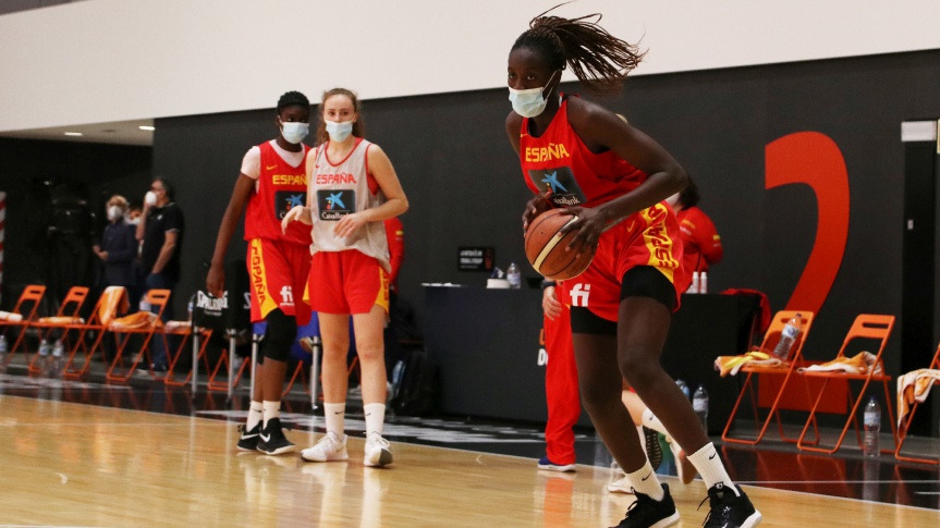 La presència de L’Alqueria del Basket amb la selecció espanyola es manté en la 20-21