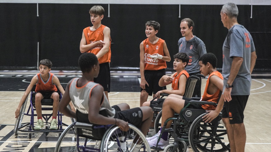 Training with referents: New social project in L'Alqueria del Basket