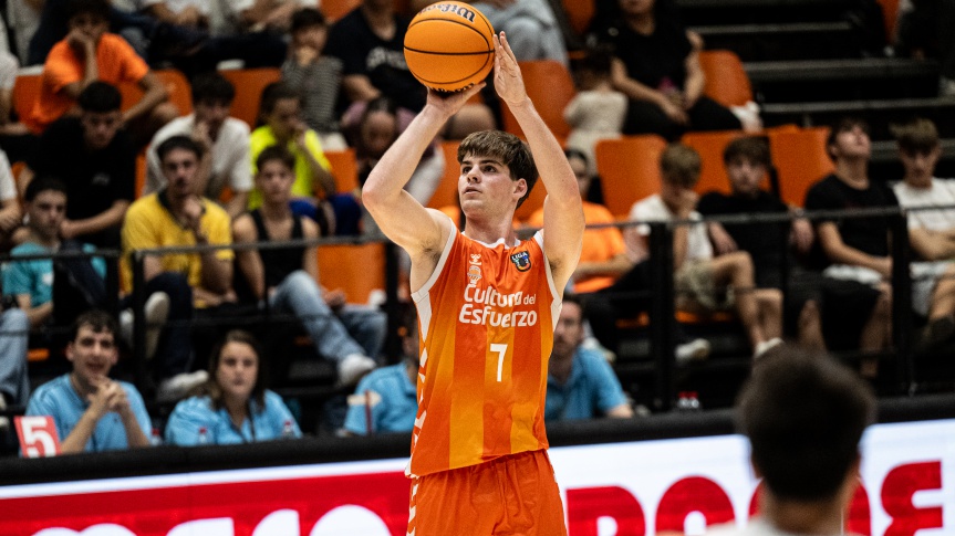 Alex Blanco, on loan to Palmer Basket for the 26-27 season