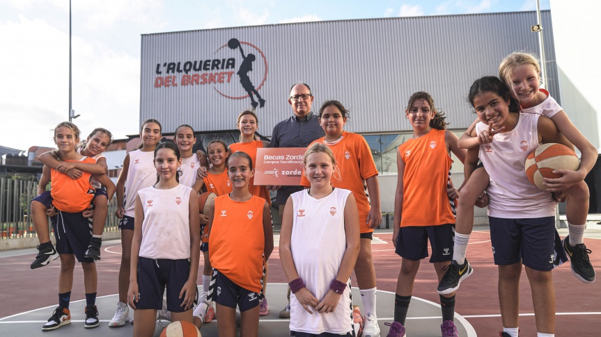 Quatre xiquets i xiquetes gaudeixen dels Campus de Valencia Basket gràcies a les beques de Zorde Inspecciones