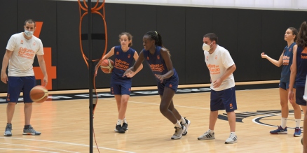 Slide-2 Valencia Basket training stages